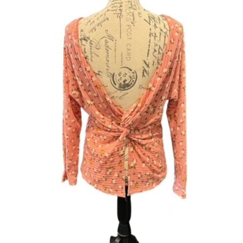 NWT Twist Knot Back Waffle Knit Shirt Womens Size Medium Floral Cottagecore PINK